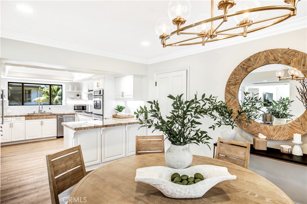 32041 Point Place Laguna Beach, CA 92651 - Photo 13 of 49 a living room with furniture and a mirror