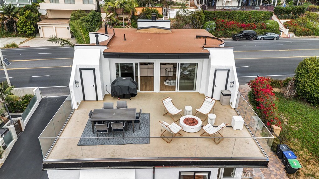 32041 Point Place Laguna Beach, CA 92651 - Photo 46 of 49 a view of a chairs and table in the patio