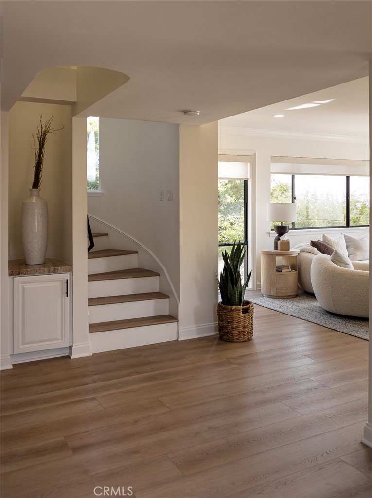 32041 Point Place Laguna Beach, CA 92651 - Photo 6 of 49 a view of a living room