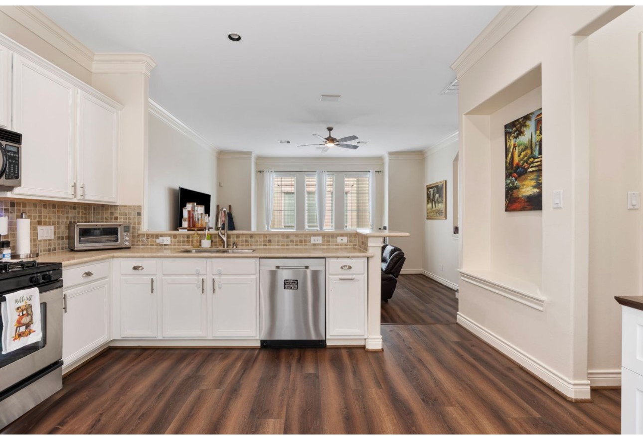 5733 Kansas Street Houston, TX 77007 - Photo 19 of 36