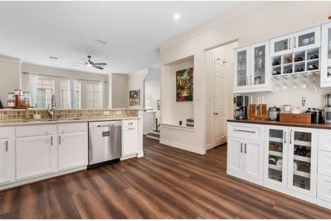 $499,000 | 5733 Kansas Street, Houston, TX 77007