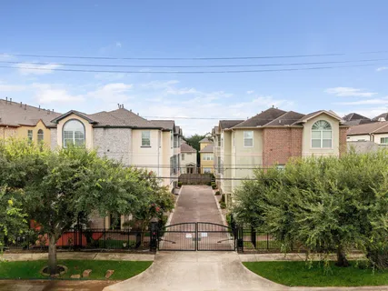 $490,000 | 5733 Kansas Street, Houston, TX 77007