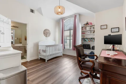 $499,000 | 5733 Kansas Street, Houston, TX 77007