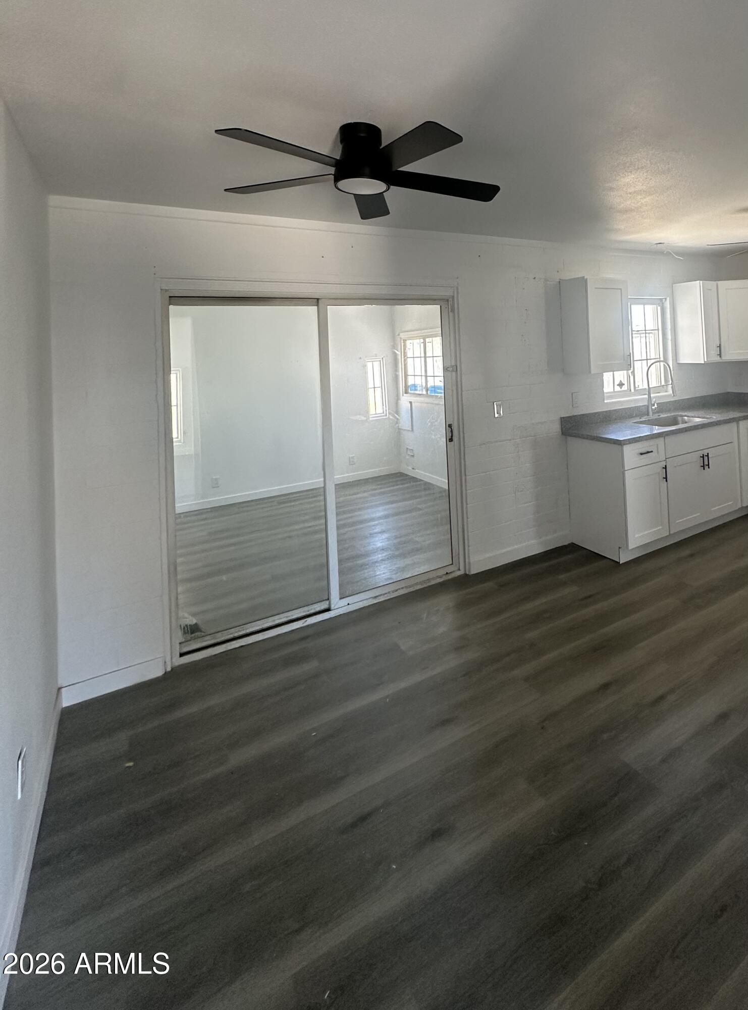 1542 West Carson Road Phoenix, AZ 85041 - Photo 10 of 22 IMG_5395