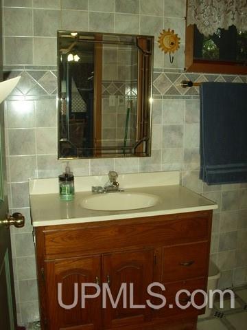 6672 65 Road Gladstone, MI 49837 - Photo 13 of 21
