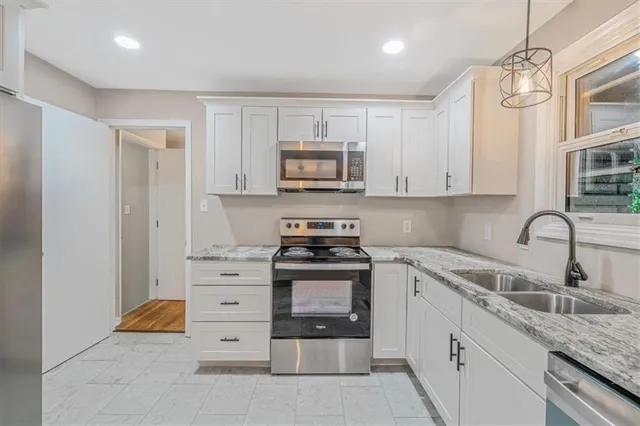 $280,000 | 207 West Newton Road, Elizabeth, PA 15037