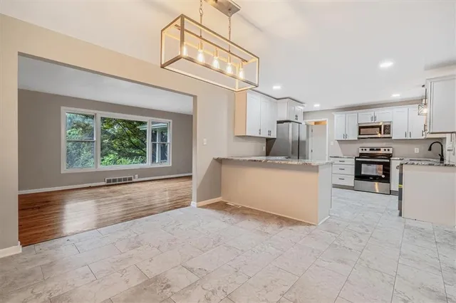 $280,000 | 207 West Newton Road, Elizabeth, PA 15037