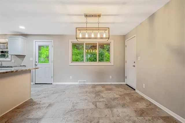 $280,000 | 207 West Newton Road, Elizabeth, PA 15037