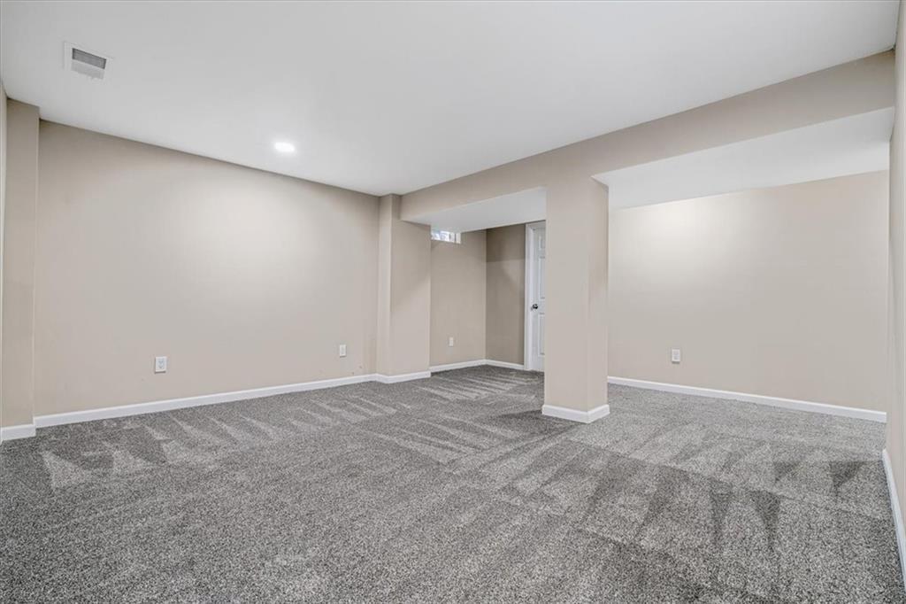 207 West Newton Road Elizabeth, PA 15037 - Photo 34 of 43