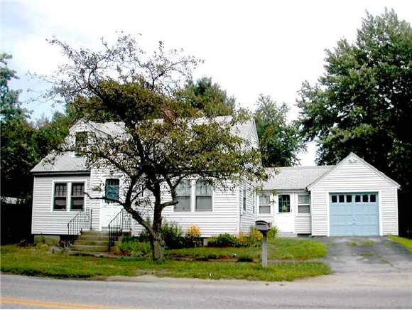 25 Canterbury Road Concord, NH 03301 - Photo 1 of 5