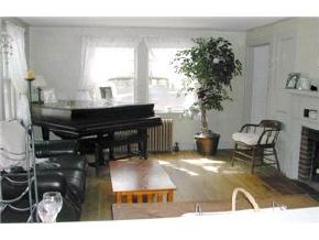 25 Canterbury Road Concord, NH 03301 - Photo 2 of 5