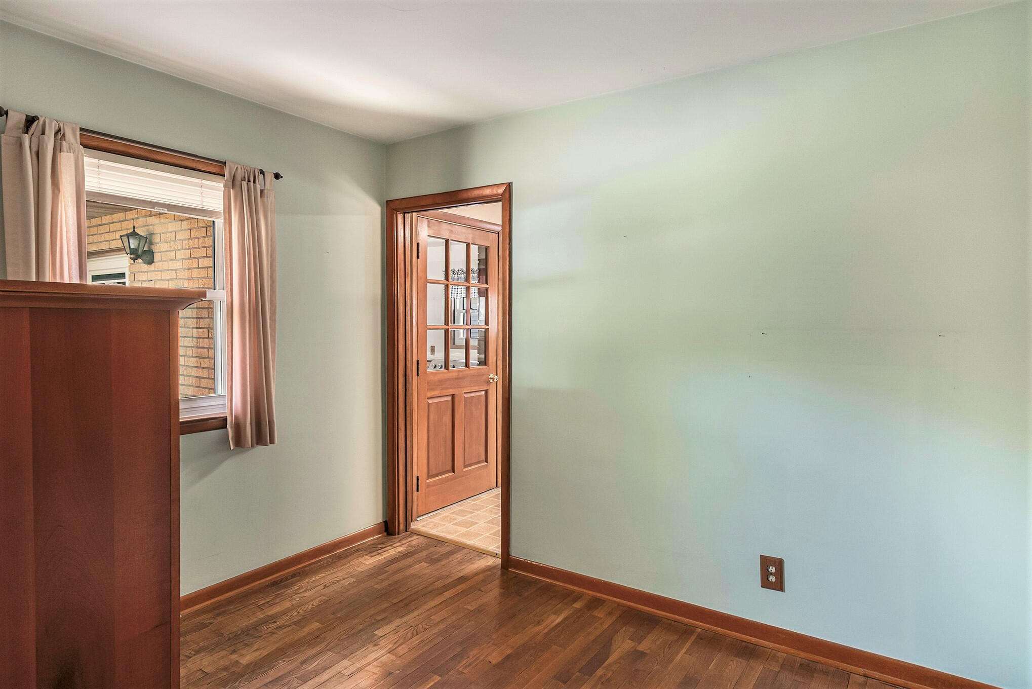 713 Roe Street Buchanan, MI 49107 - Photo 9 of 23 DSC_0015