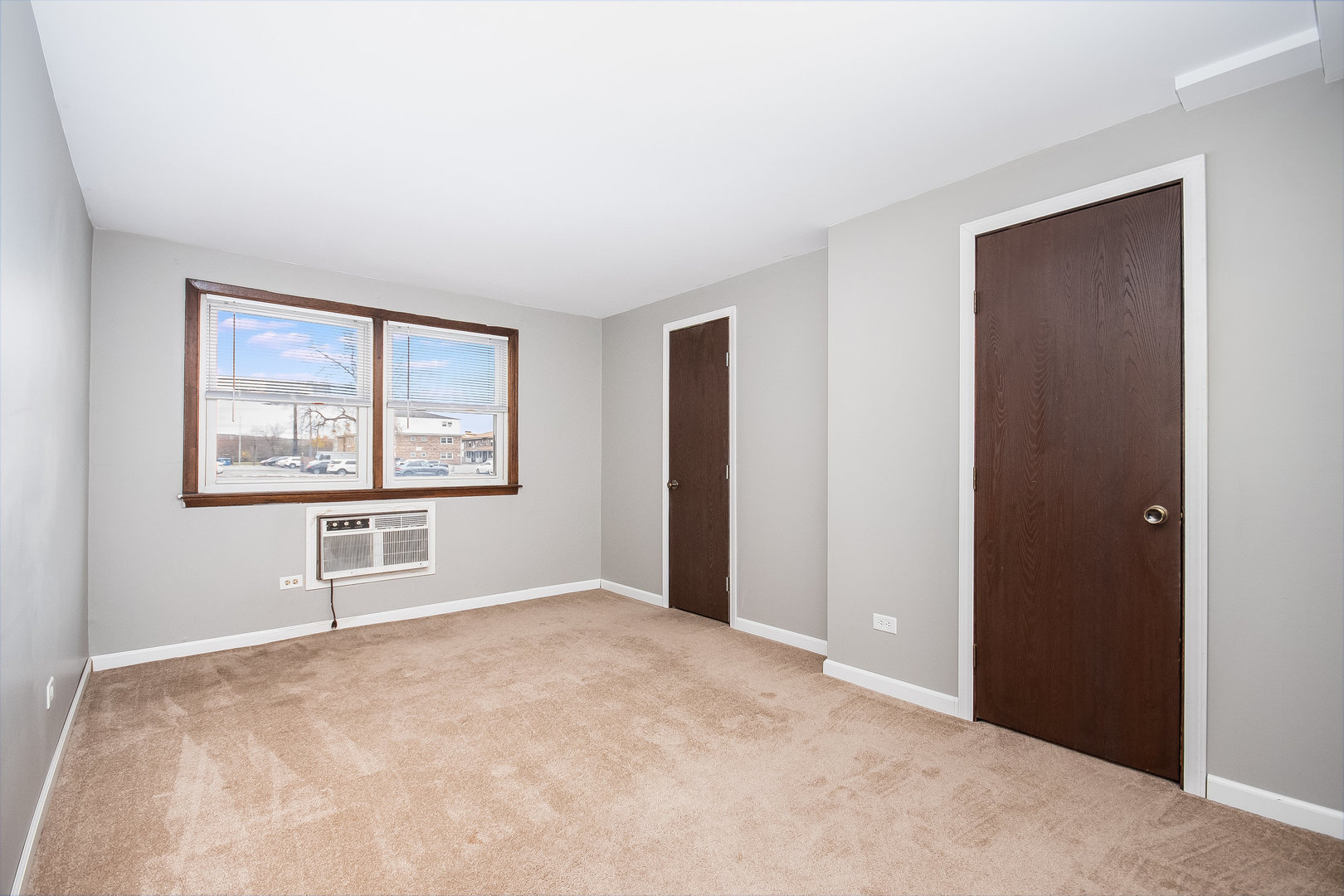 9850 Nottingham Avenue, Unit 102 Chicago Ridge, IL 60415 - Photo 11 of 15 Gallery Image 11