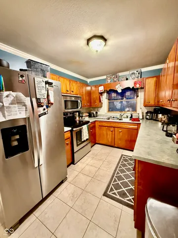 $220,000 | 129 Center Street, Williamsport, IN 47993