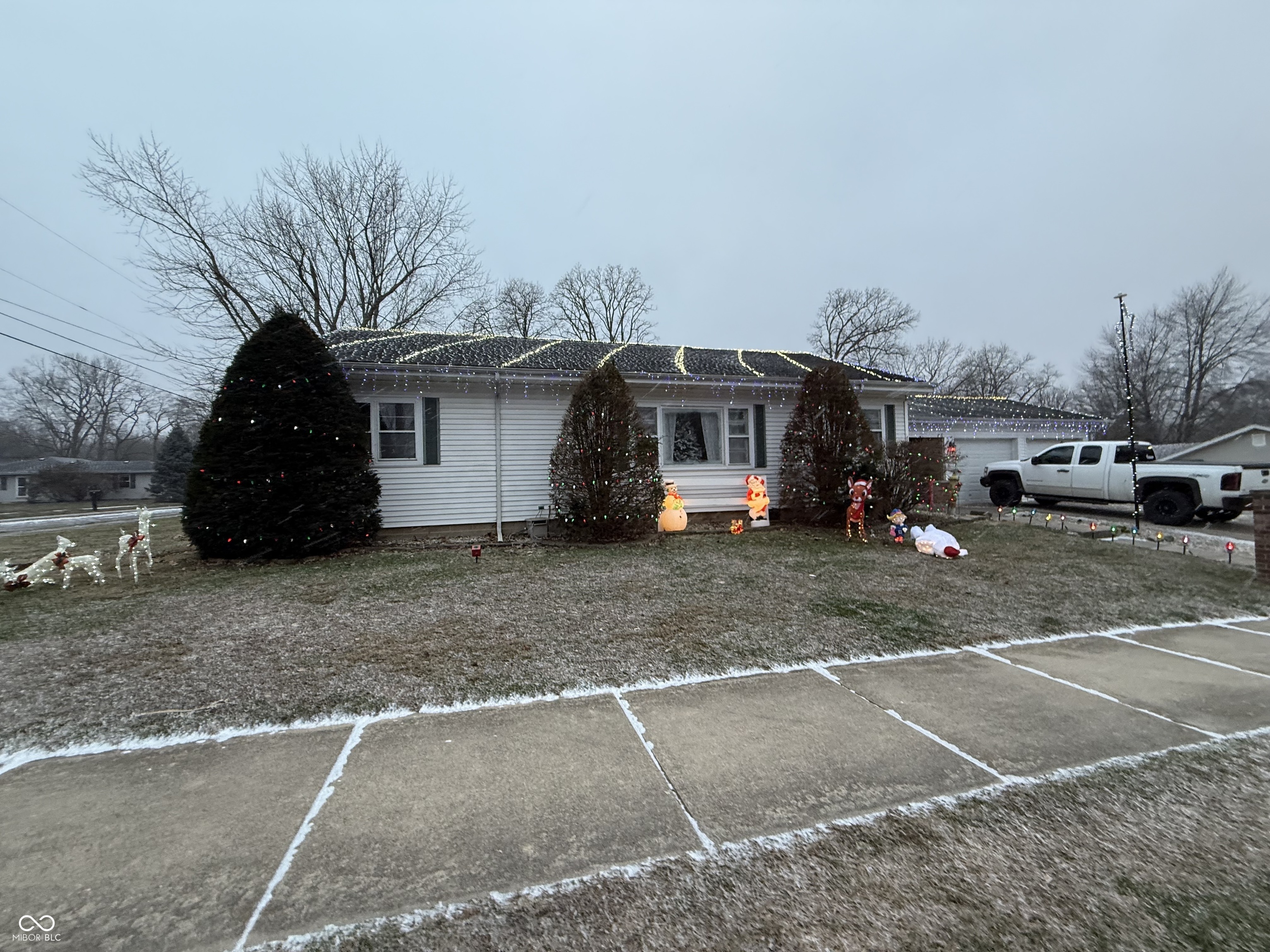 129 Center Street Williamsport, IN 47993 - Photo 6 of 26