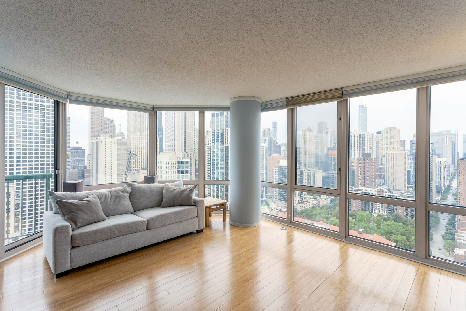 111 West Maple Street, Unit 2802 Chicago, IL 60610 - Photo 3 of 15