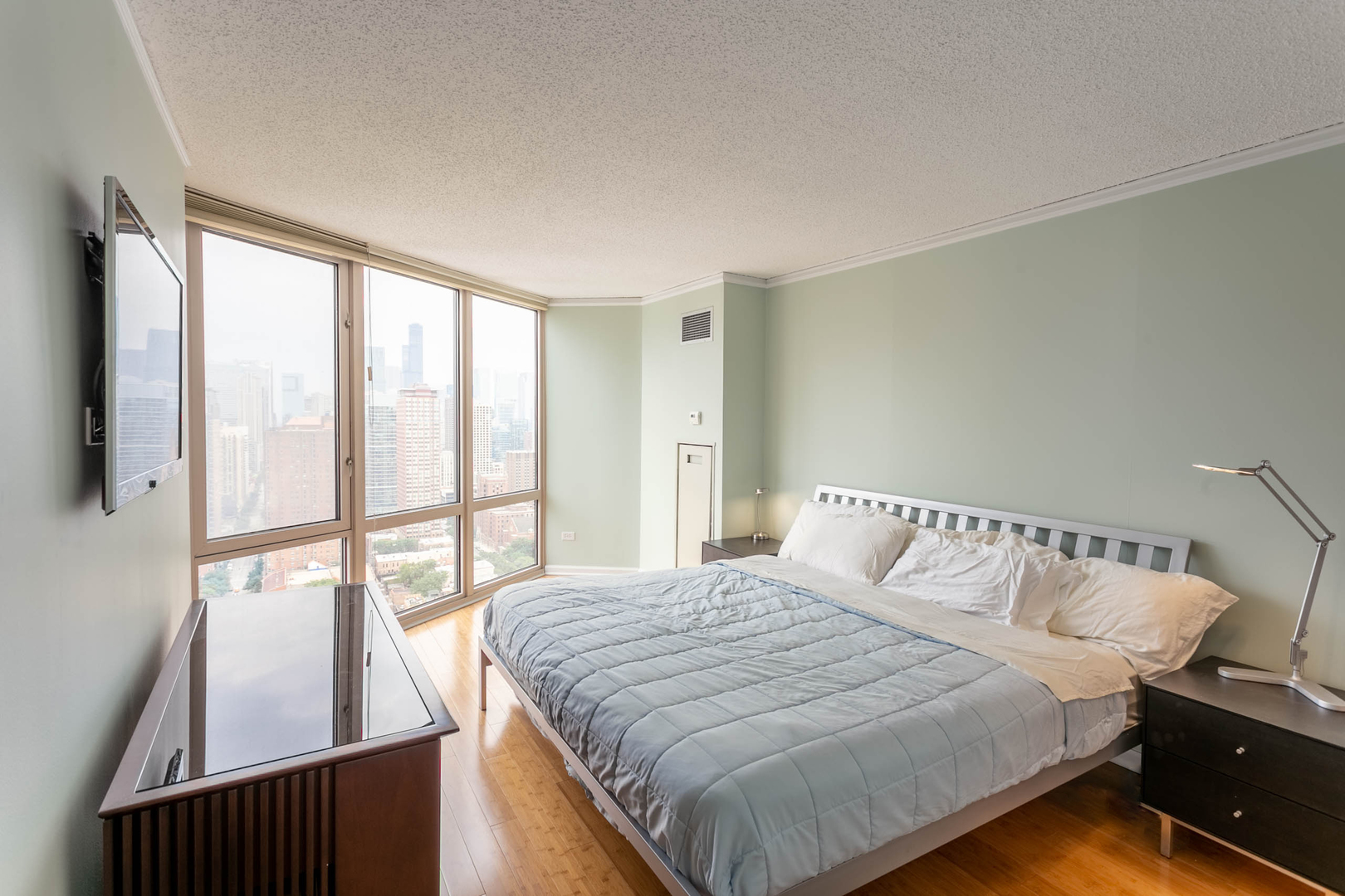 111 West Maple Street, Unit 2802 Chicago, IL 60610 - Photo 7 of 15