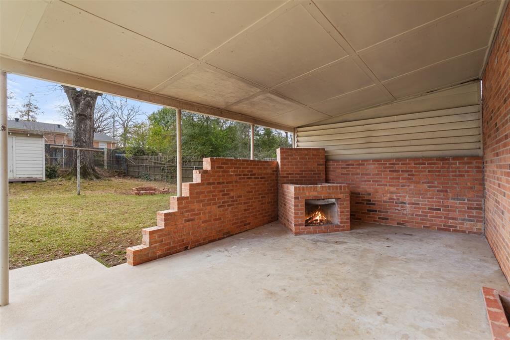 921 Barbara Street Tyler, TX 75701 - Photo 11 of 32