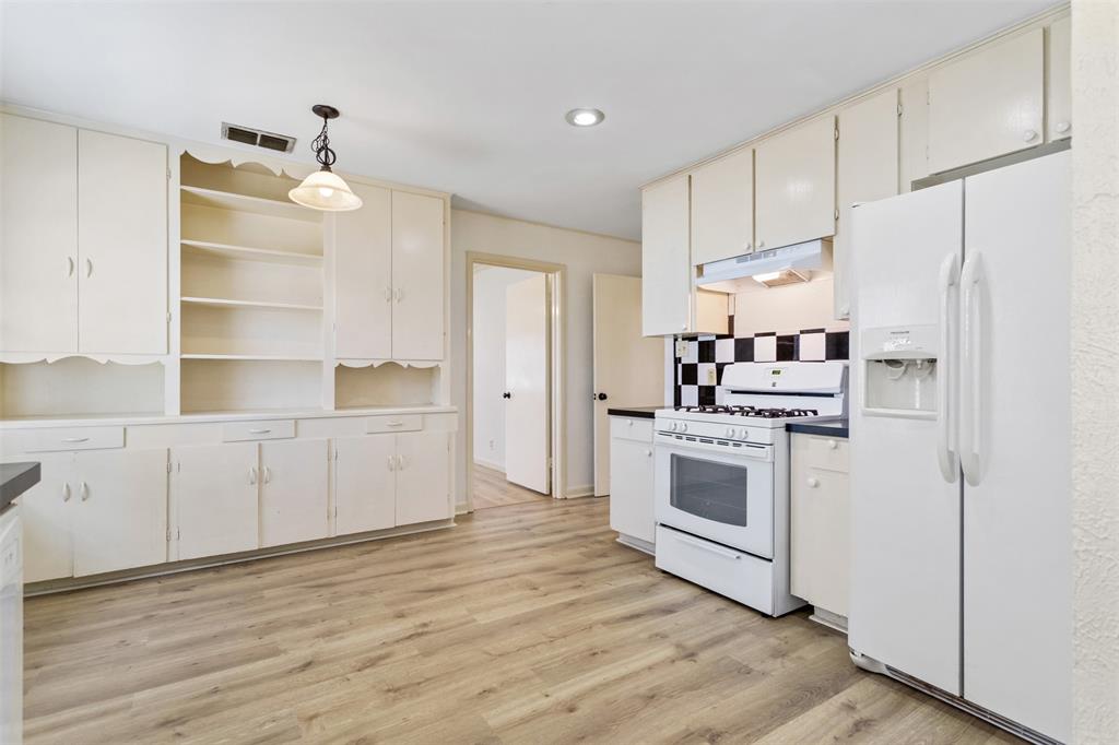 921 Barbara Street Tyler, TX 75701 - Photo 12 of 32