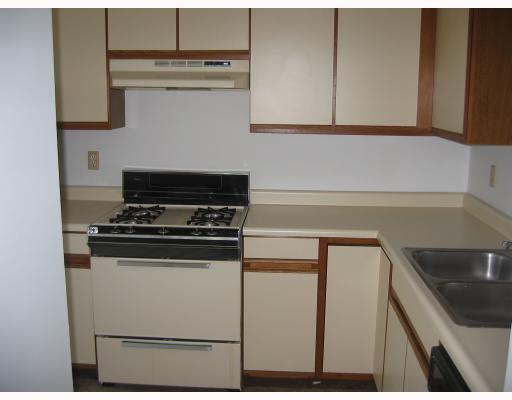 2323 Old Greentree Road Carnegie, PA 15106 - Photo 3 of 6 Kitchen.