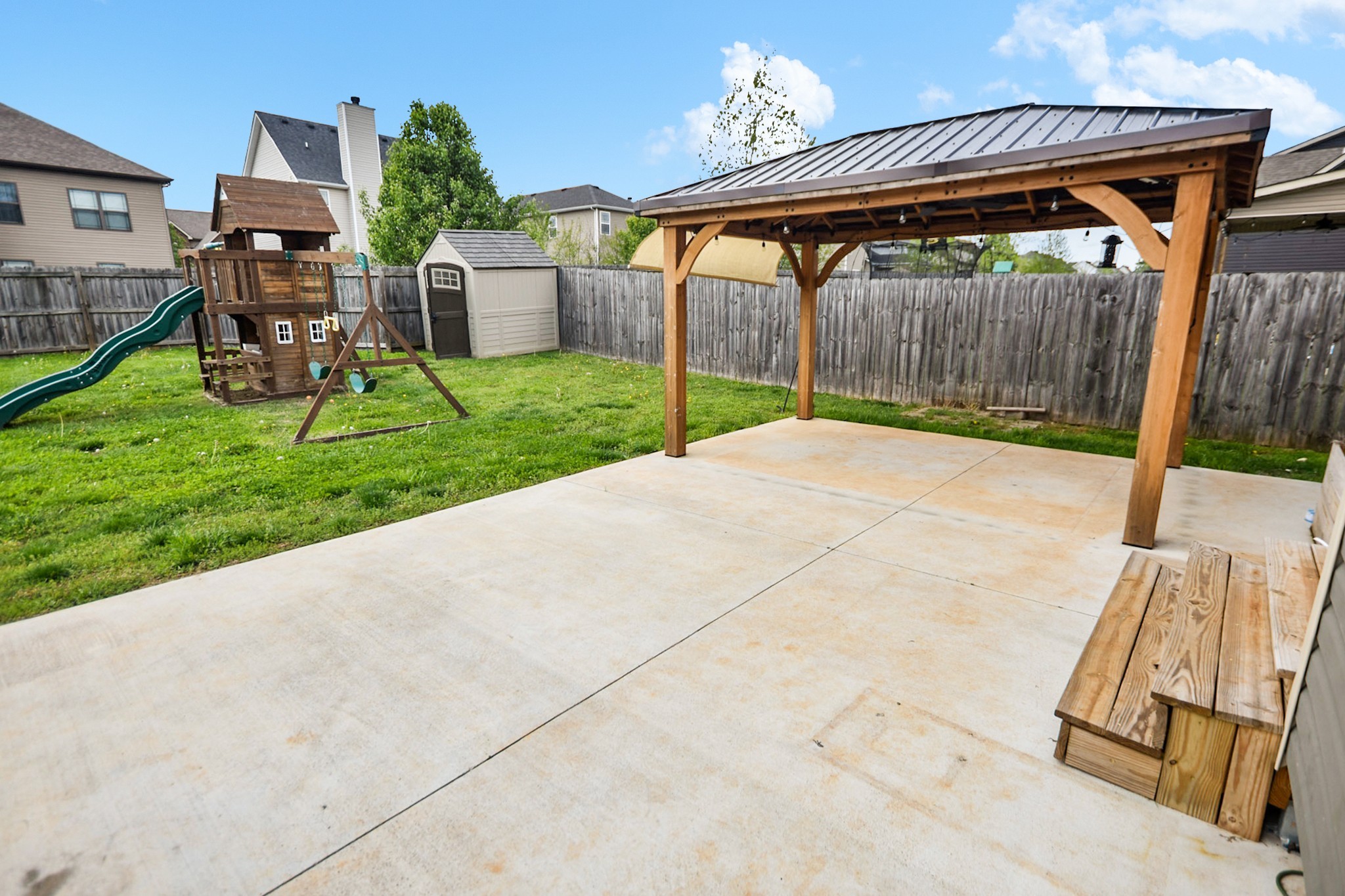 3710 Suiter Road Clarksville, TN 37040 - Photo 17 of 18 a view of a backyard with sitting area