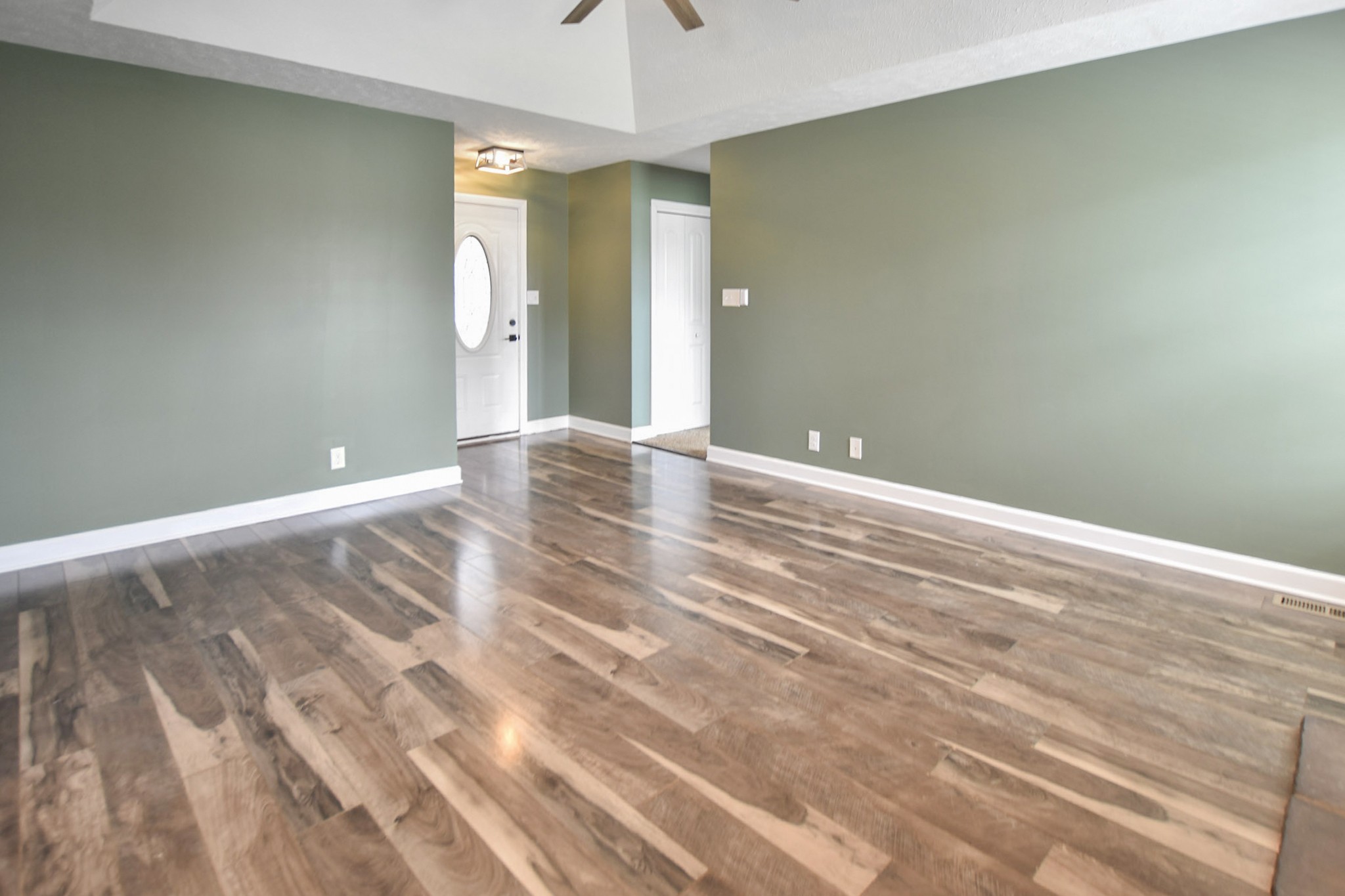 3710 Suiter Road Clarksville, TN 37040 - Photo 4 of 18 a view of empty room with wooden floor