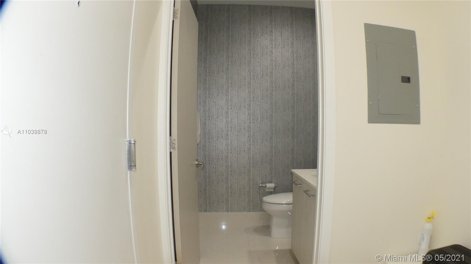 55 Southwest 9th Street, Unit 4301 Miami, FL 33130 - Photo 15 of 22