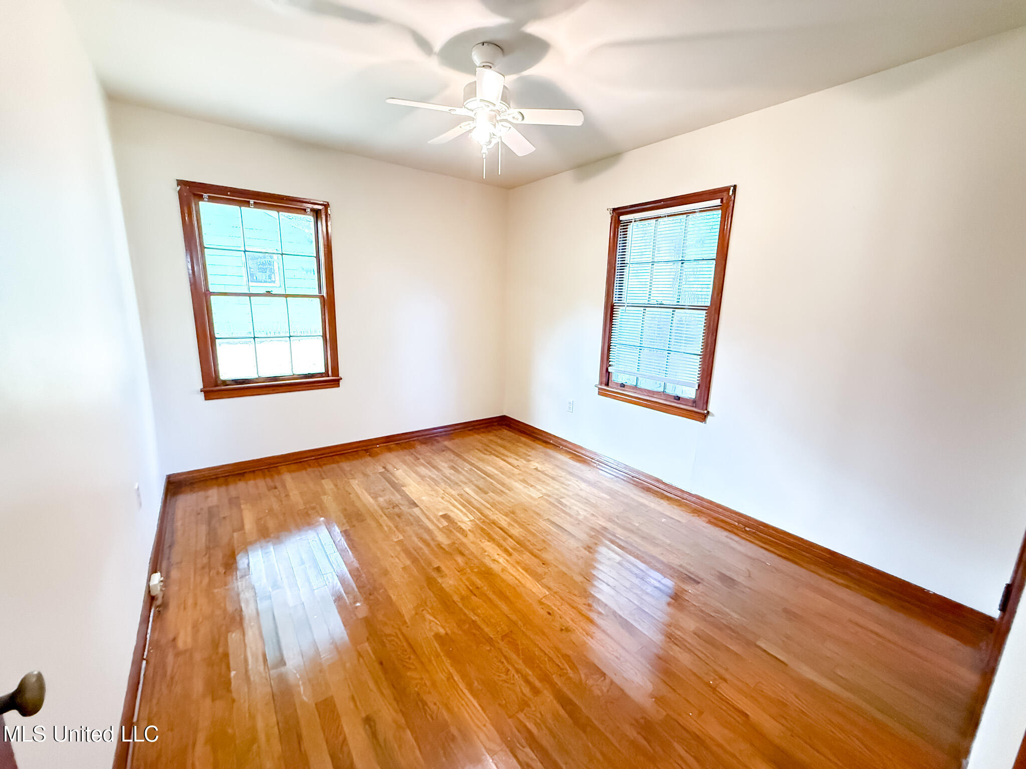 511 Lakeview Avenue McComb, MS 39648 - Photo 18 of 23 IMG_4072