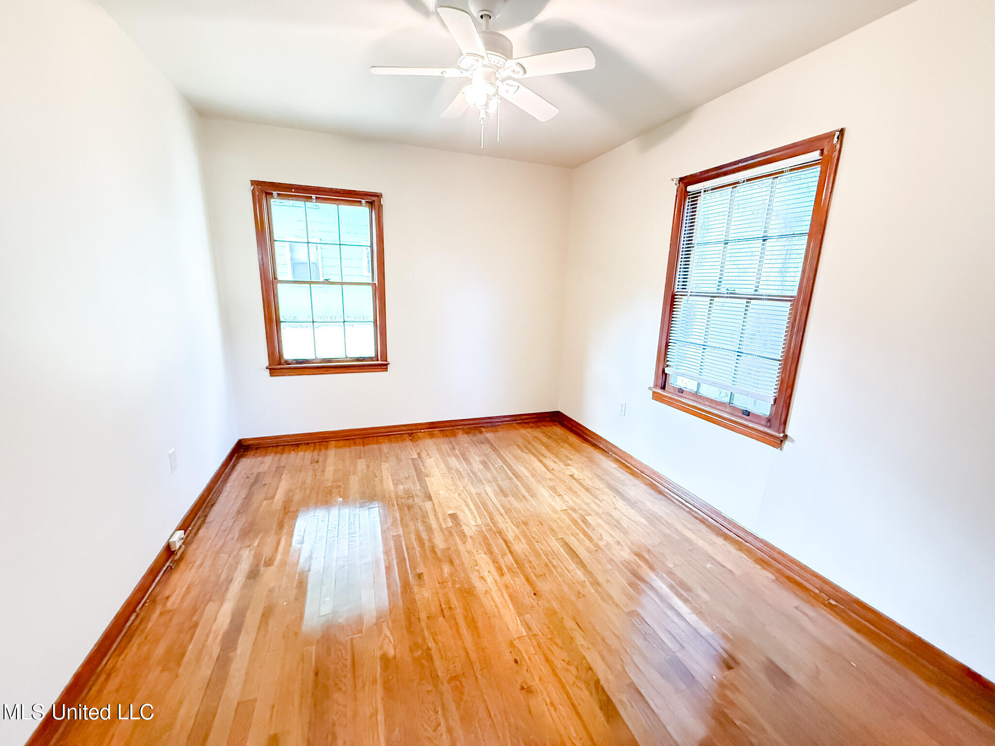 511 Lakeview Avenue McComb, MS 39648 - Photo 19 of 23 IMG_4073