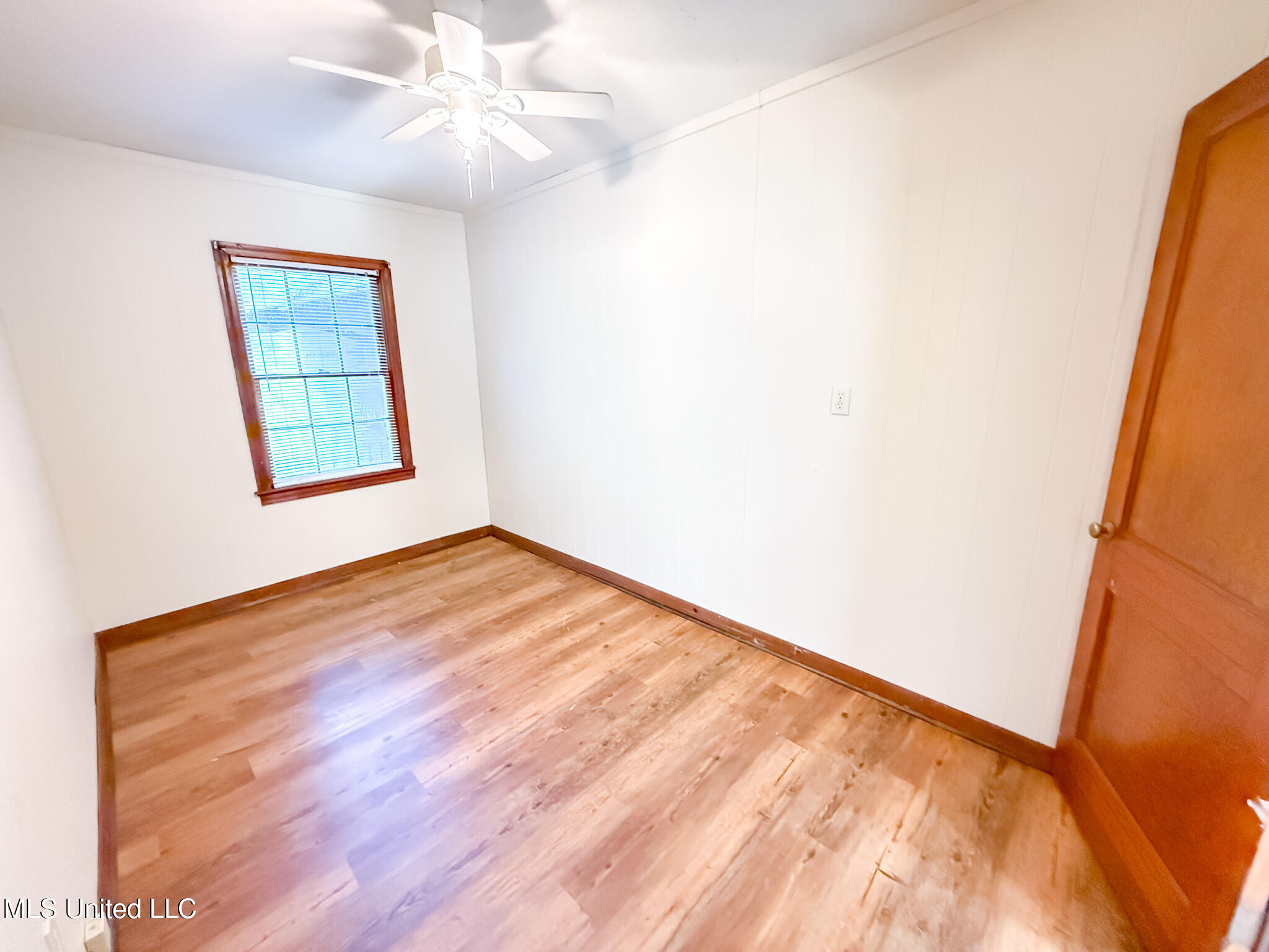 511 Lakeview Avenue McComb, MS 39648 - Photo 21 of 23 IMG_4071