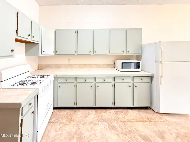 $85,000 | 511 Lakeview Avenue, McComb, MS 39648