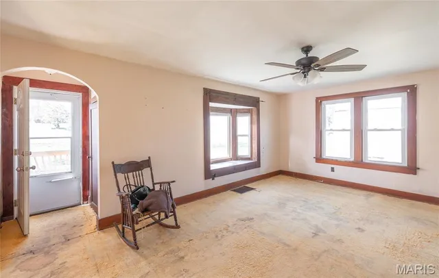 $85,000 | 104 East Jefferson Avenue, Richland, MO 65556