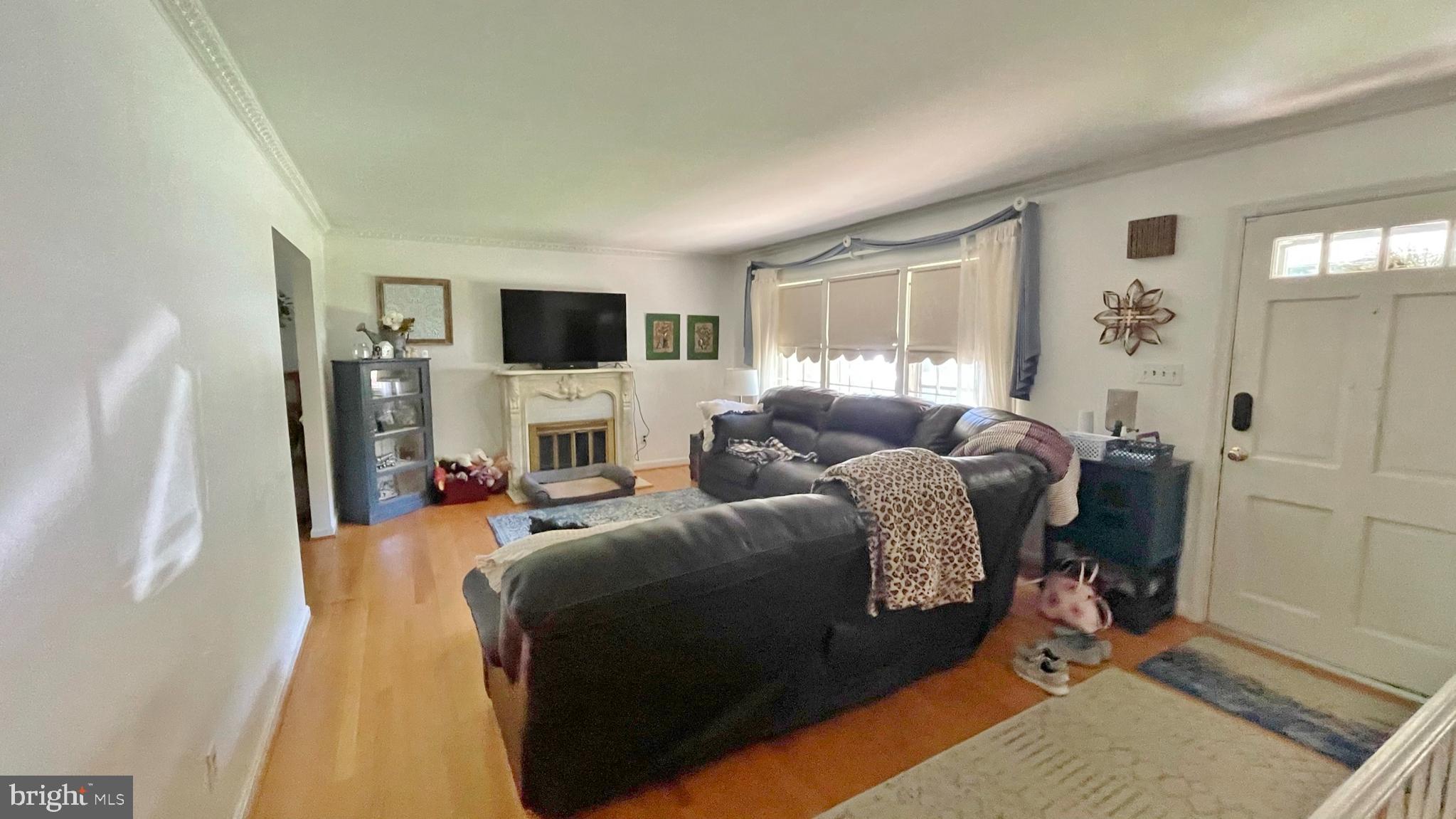 6718 Catskill Road Lorton, VA 22079 - Photo 3 of 18 Gallery Image 3