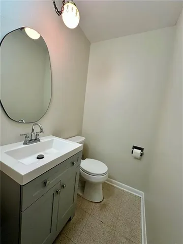 $2,300 | 10420 Ware Street, River Ridge, LA 70123