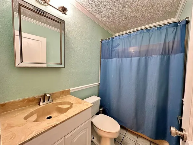 $2,300 | 10420 Ware Street, River Ridge, LA 70123