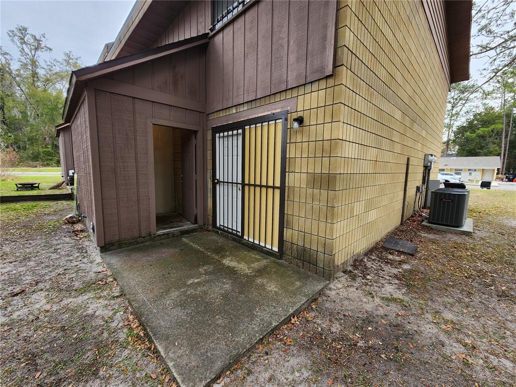 806 Southwest 64th Terrace, Unit A Gainesville, FL 32607 - Photo 2 of 37
