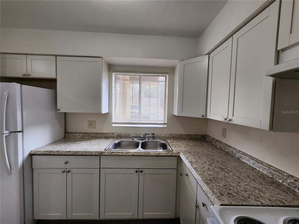 806 Southwest 64th Terrace, Unit A Gainesville, FL 32607 - Photo 8 of 37