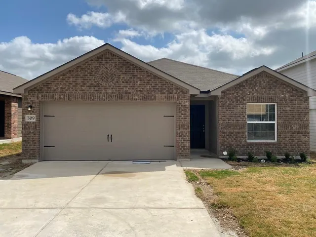 $1,700 | 309 Riverdale Cove, Jarrell, TX 76537