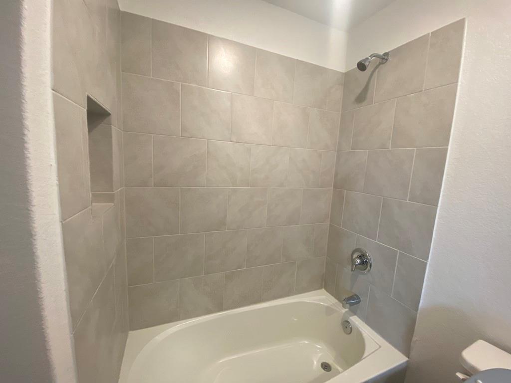 309 Riverdale Cove Jarrell, TX 76537 - Photo 13 of 32