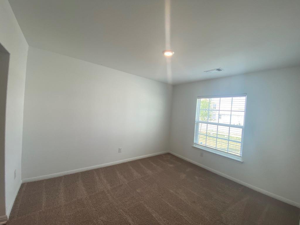 309 Riverdale Cove Jarrell, TX 76537 - Photo 3 of 32