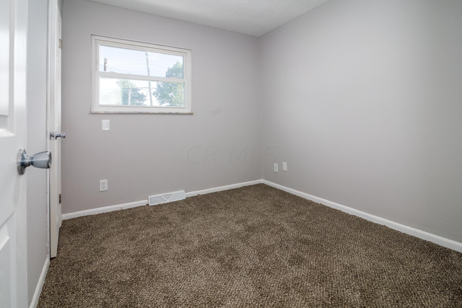 1351 Smith Road Columbus, OH 43207 - Photo 20 of 48 1351 smith-14