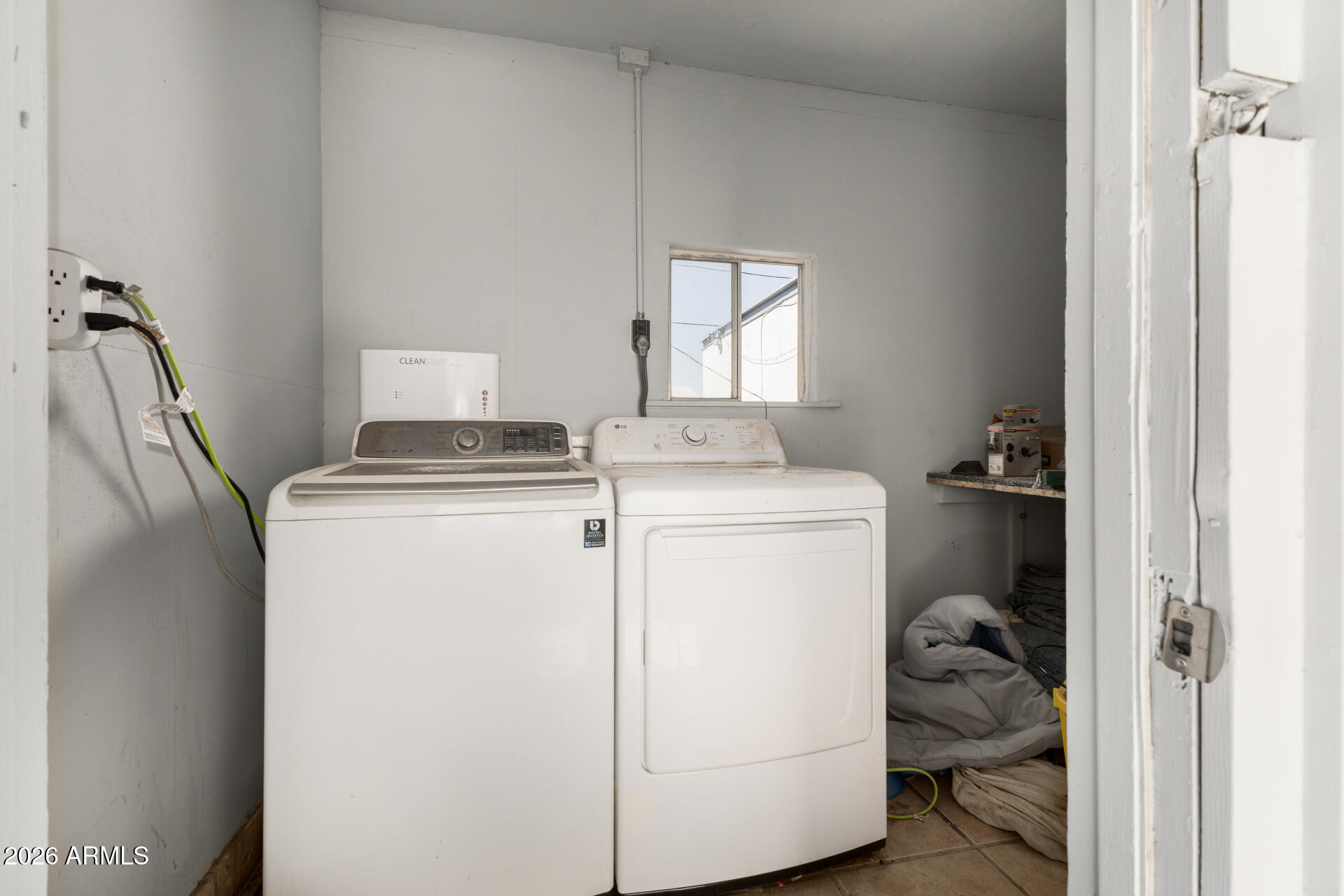 6952 West Wolf Street Phoenix, AZ 85033 - Photo 20 of 25 22 Wolf