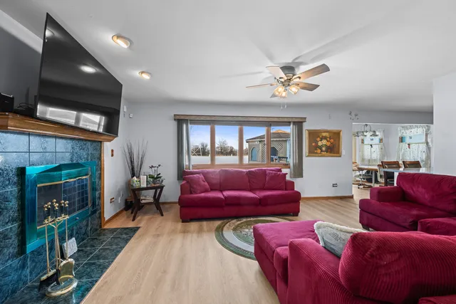 $390,000 | 4862 Bay View Drive, Richton Park, IL 60471