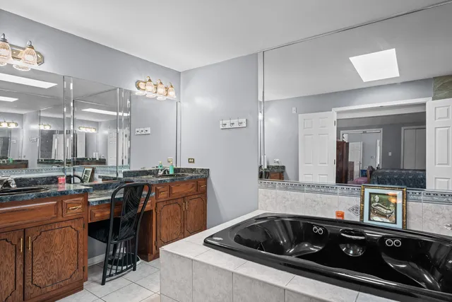 $390,000 | 4862 Bay View Drive, Richton Park, IL 60471