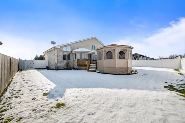 $390,000 | 4862 Bay View Drive, Richton Park, IL 60471