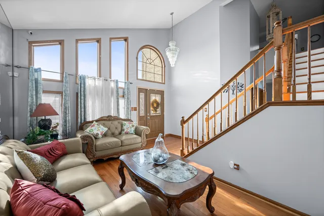 $390,000 | 4862 Bay View Drive, Richton Park, IL 60471