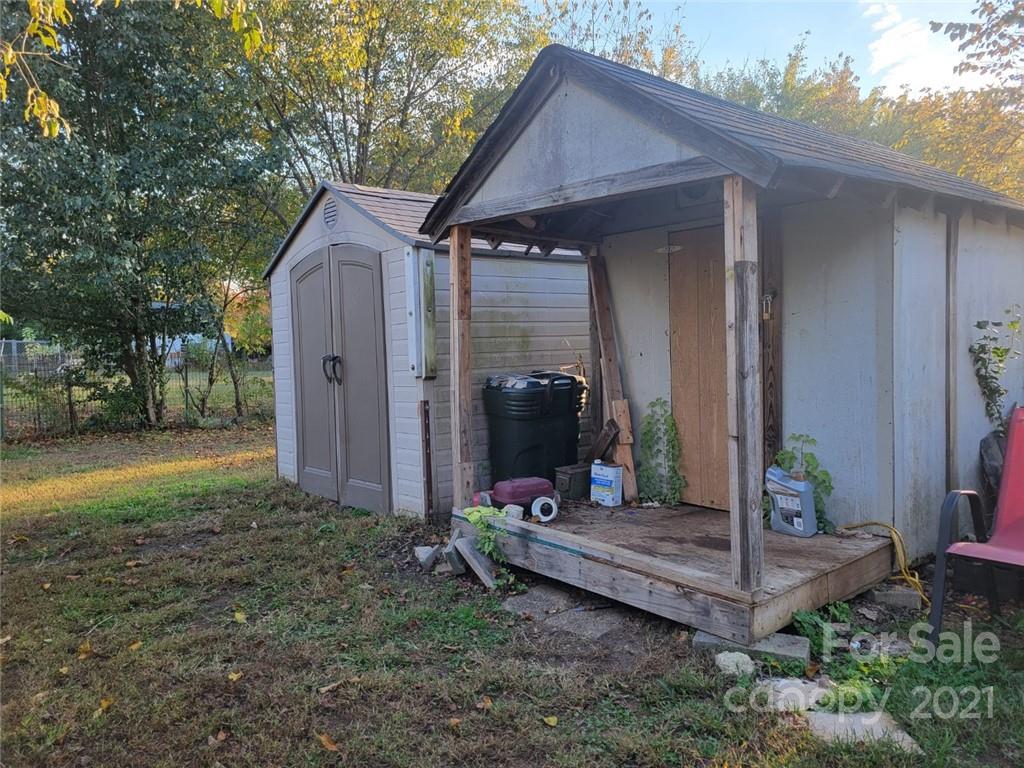 7133 Lingerfelt Road Vale, NC 28168 - Photo 23 of 23 a front view of a house with garden