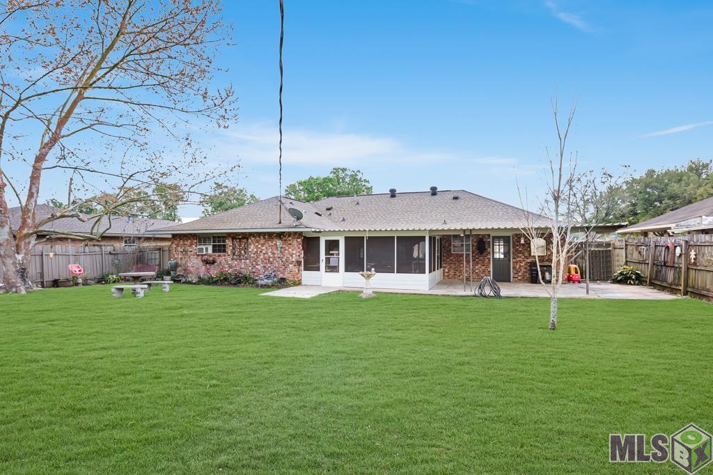 9487 Rustling Oaks Drive Baton Rouge, LA 70818 - Photo 25 of 28
