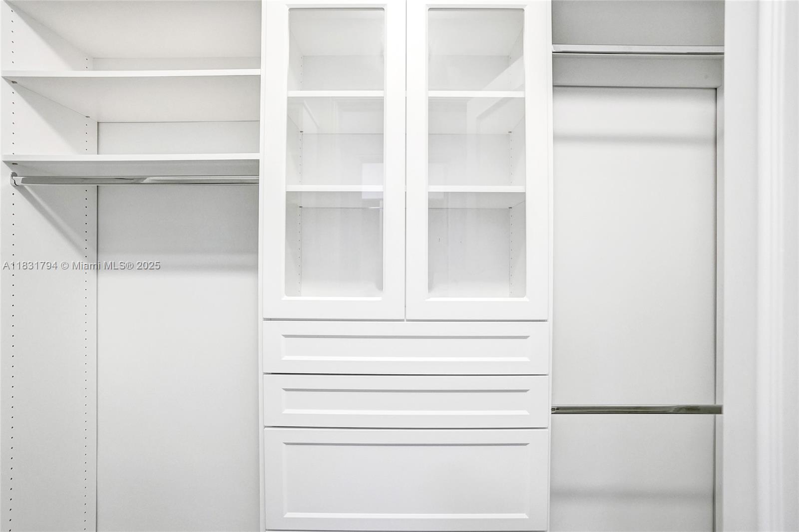 11056 Blackhawk Boulevard Davie, FL 33328 - Photo 26 of 100