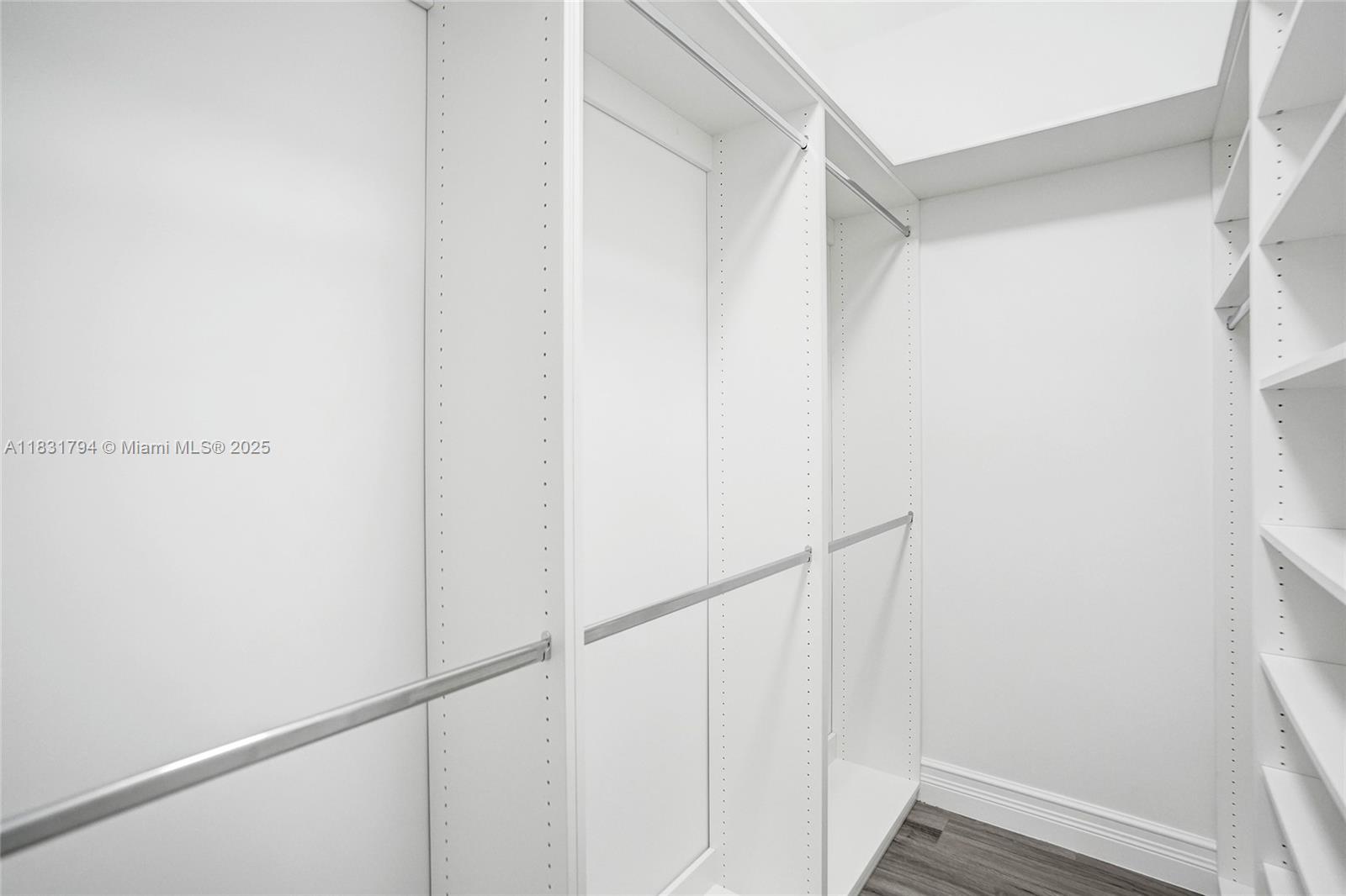 11056 Blackhawk Boulevard Davie, FL 33328 - Photo 30 of 100